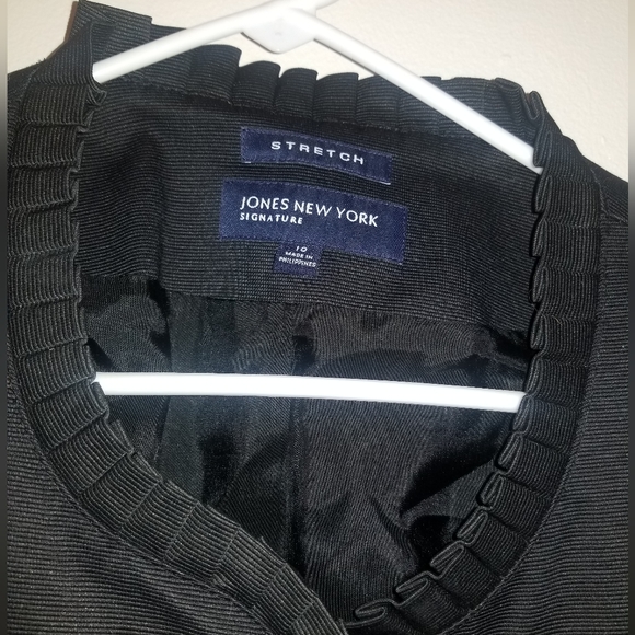 Jones New York Signature Button Down Stretch Jacket Size 10P Black 3/4 sleeve - Picture 3 of 7